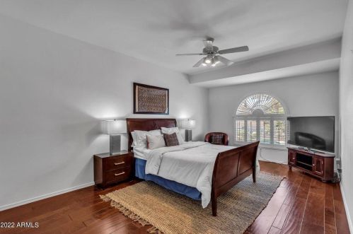 1916 Claire Dr, Phoenix AZ 85022-4106 exterior