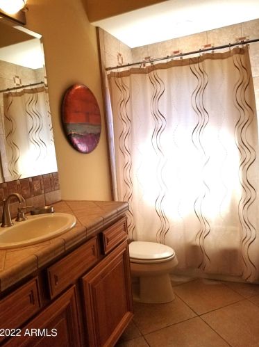 5122 34 Way, Phoenix AZ 85018-1548 exterior