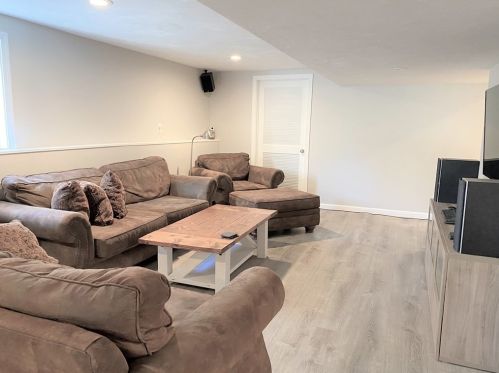 95 Auburn St, East Bridgewater MA 02324-3405 exterior