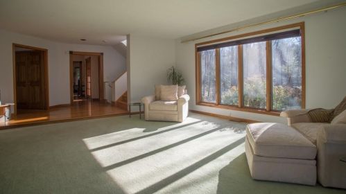 61 Vly Rd, Amherst MA 01002-9717 exterior