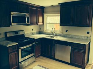 120 Tall Oaks Dr, Weymouth MA  02190-3565 exterior