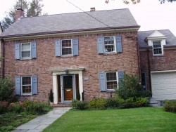 1663 Washington St, Newton, MA 02465-2229