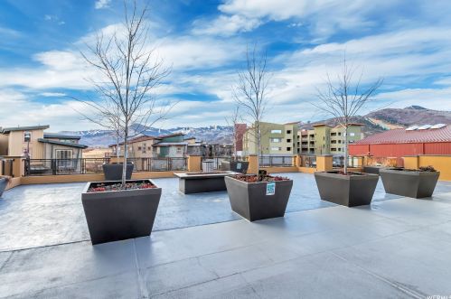 6169 Park Ave, Park City UT 84098-7246 exterior