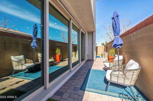 964 Anderson Ave, Phoenix AZ 85023-2208 exterior