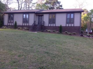 2406 Rockcreek Rd, Birmingham AL  35226-1434 exterior