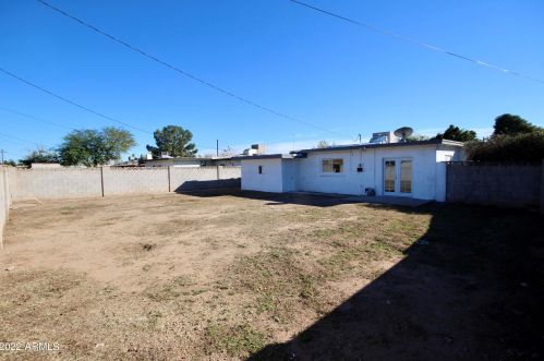 2562 Earll Dr, Phoenix AZ  85016-7404 exterior