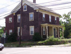 90 Elm St, Newton, MA 02465-2033