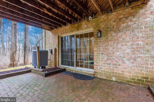 11922 New Country Ln, Columbia MD 21044-4405 exterior