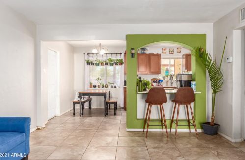 1917 Clarendon Ave, Phoenix AZ 85033-4023 exterior