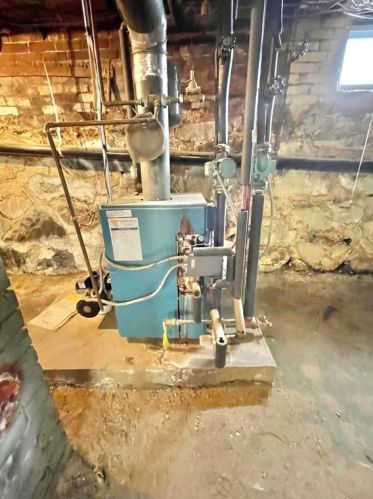 646 Pequoig Ave, Royalston MA 01331-1502 exterior