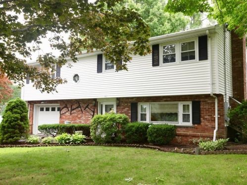 787 South St, East Bridgewater, MA 02324-2403