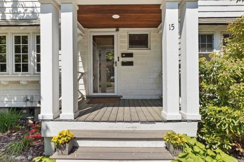 15 Hawthorne Ave, Newton, MA 02466-2805