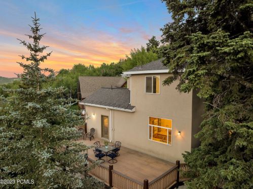4365 Hidden Cv Rd, Park City UT 84098-4724 exterior