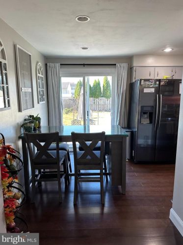 10 Jamaica Way, Trenton NJ  08610-1314 exterior