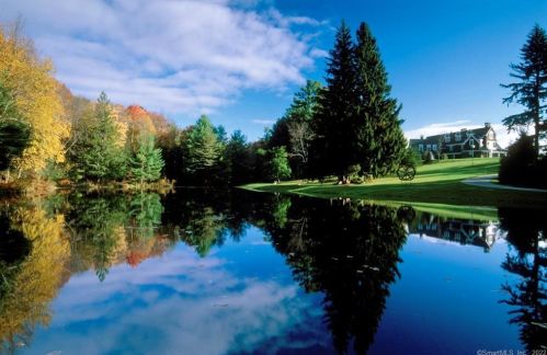 2080 Undermountain Rd, Sheffield MA 01257-9639 exterior