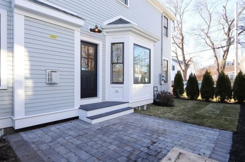 123 Pickering St, Needham, MA 02492-3125