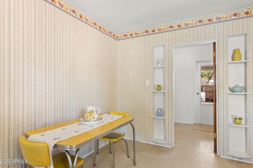 525 Edgemont Ave, Phoenix AZ 85035-1809 exterior