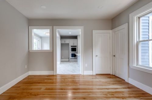 8 Latisquama Rd, Southborough MA 01772-1606 exterior