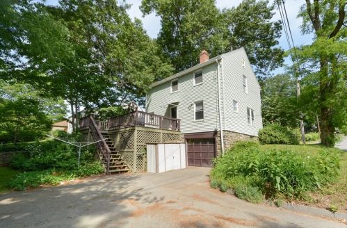 282 June St, Worcester MA 01602-3257 exterior