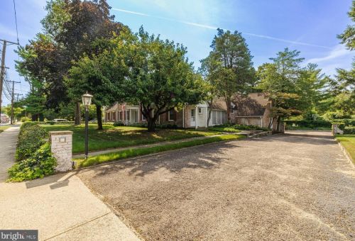 605 Delaware St, West Deptford NJ  08096-1576 exterior