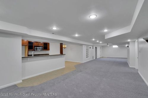 111 Picadilly Dr, Jackson Twp NJ  08527-1290 exterior