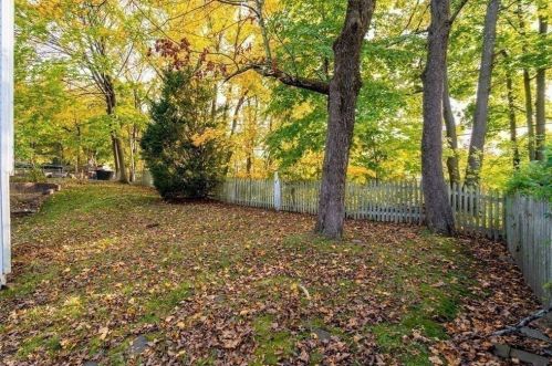 68 Washington St, Newton MA 02458-1726 exterior