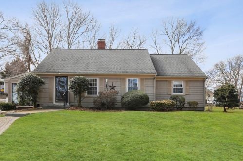 10 Fern St, Plymouth, MA 02360-4117