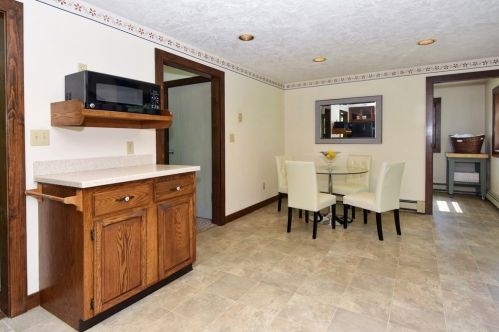 11 Clifford Rd, Southborough MA 01772-1502 exterior