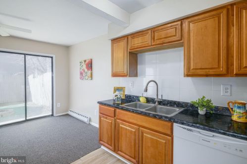 102 Presidential Dr, Erial NJ  08081-1316 exterior