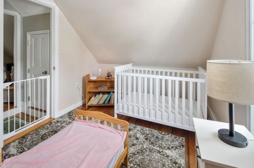 4 Linden Pl, Weymouth MA 02189-1607 exterior