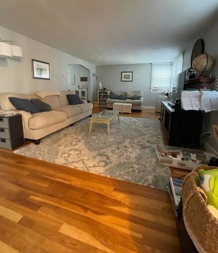 27 Carol Rd, Needham MA  02492-1107 exterior