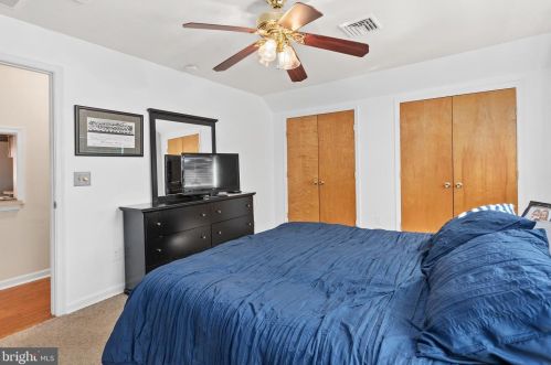 48 Newton Ave, West Deptford NJ 08096-4610 exterior