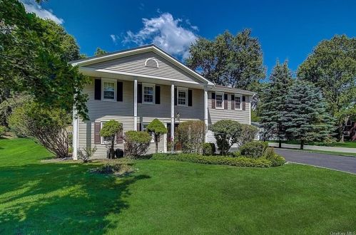 1815 Highbrook St, Yorktown Hgts, NY 10598-4507