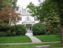 42 Plainfield St, Newton, MA 02468-1618