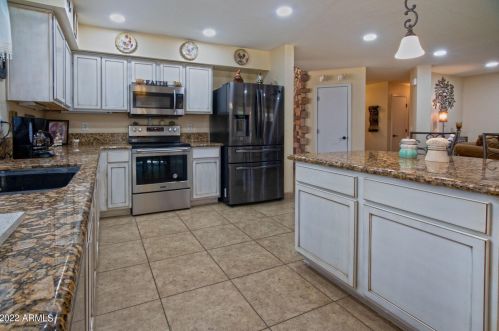 2931 Carson Rd, Phoenix AZ  85041-6340 exterior