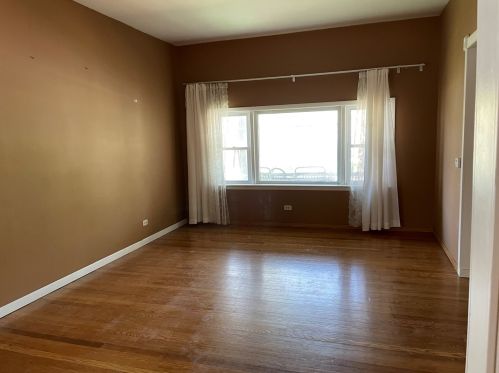 3437 Oak Park Ave, Forest View, IL 60402-3619