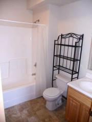 527 Walnut St, Springfield MO  65806-2043 exterior