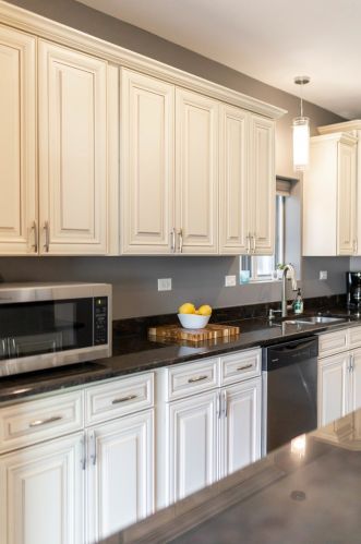 1907 Wenonah Ave, Forest View IL 60402-1666 exterior