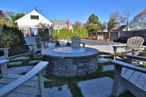 125 Seaview St, Chatham MA 02633-2330 exterior