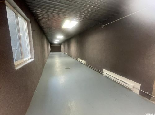 2193 Gyrfalcon Dr, Sandy UT 84092-4049 exterior