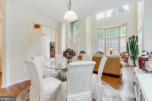 5424 Wooded Way, Columbia MD 21044-5722 exterior