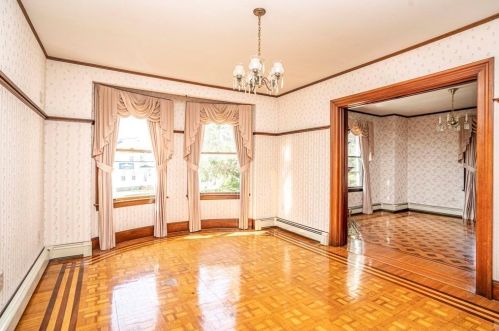 193 Broadway, Taunton MA 02780-1811 exterior