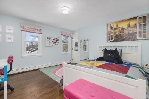 100 Manatee Rd, Hingham MA 02043-3064 exterior