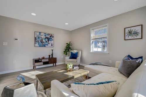 79 Valmor St, Worcester MA 01604-2447 exterior