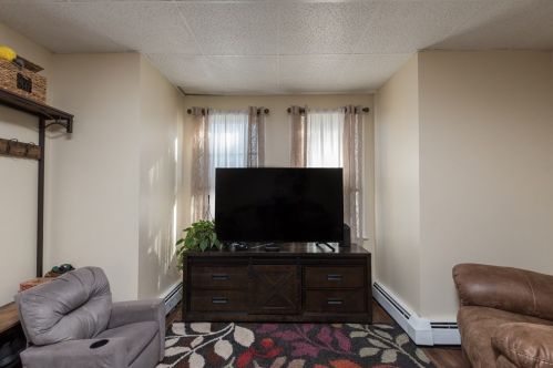 19 Dana St, Taunton MA 02780-3002 exterior