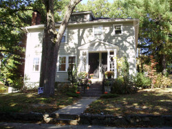 77 Athelstane Rd, Newton, MA 02459-2422