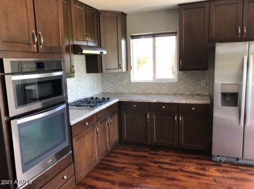 845 Edgemont Ave, Phoenix AZ 85035-1716 exterior