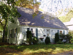 73 Canterbury Rd, Newton, MA 02461-1319