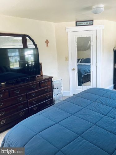 512 Pennsylvania Ave, West Deptford NJ 08063-1224 exterior