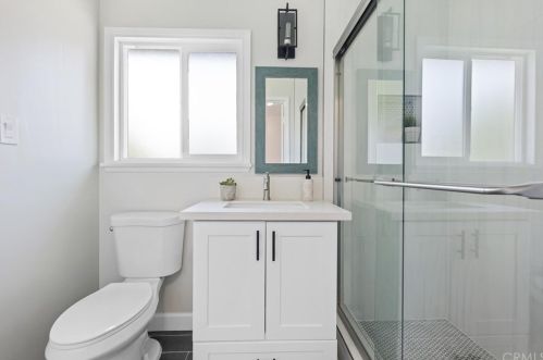 15541 Woodcrest Dr, Whittier CA  90604-3238 exterior